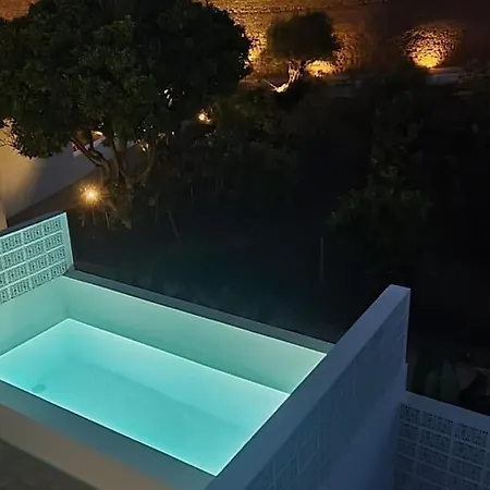 Lemon Tree House Villa *